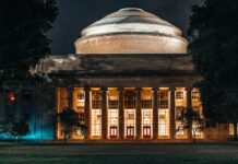 Wie Schnell Darf Ein Kraftfahrzeug Mit Schneeketten Höchstens Fahren?