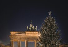 Künstlicher Weihnachtsbaum Wie Echt: Der Perfekte Festtagszauber