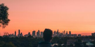 Wie Viel Uhr Ist Es In New York? Entdecke Die Zeitdifferenz